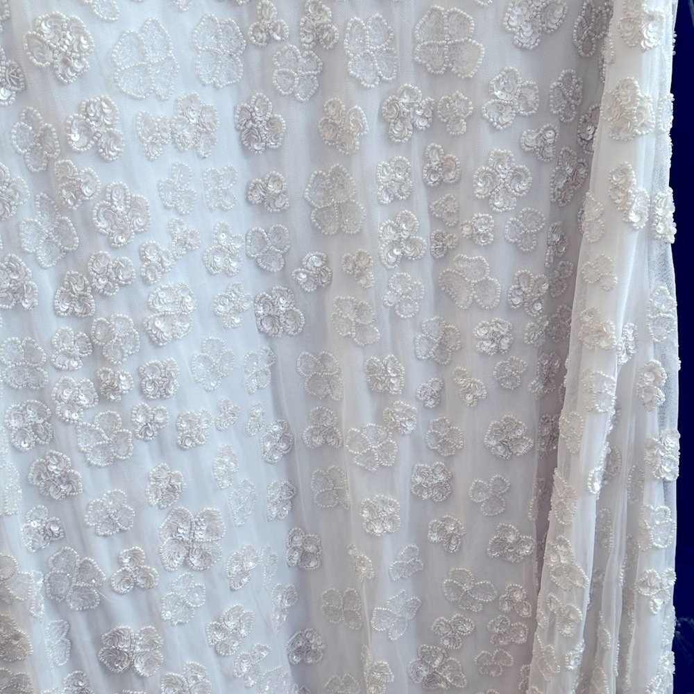 (148) ❤️ BNWT Mac Duggal HIGH NECK FLUTTER CAP SLEEVE GOWN $598 - Picture 7 of 8